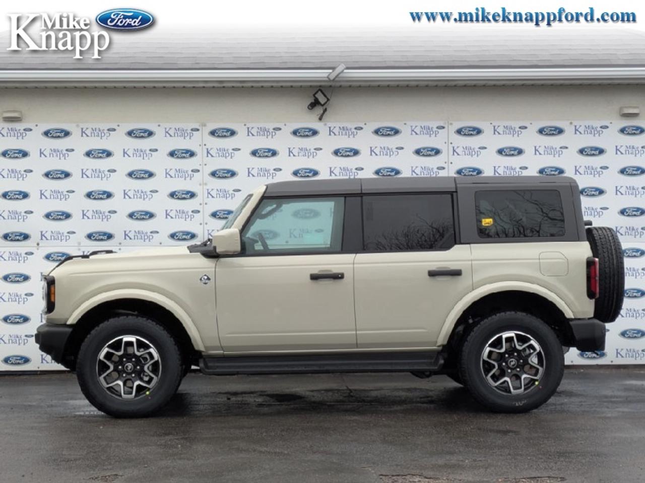 2026 Ford Bronco Outer Banks Photo