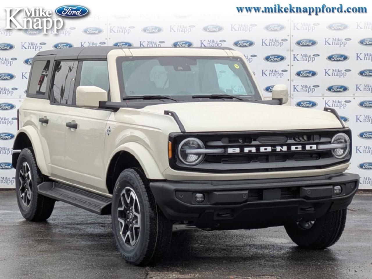 2026 Ford Bronco Outer Banks Photo