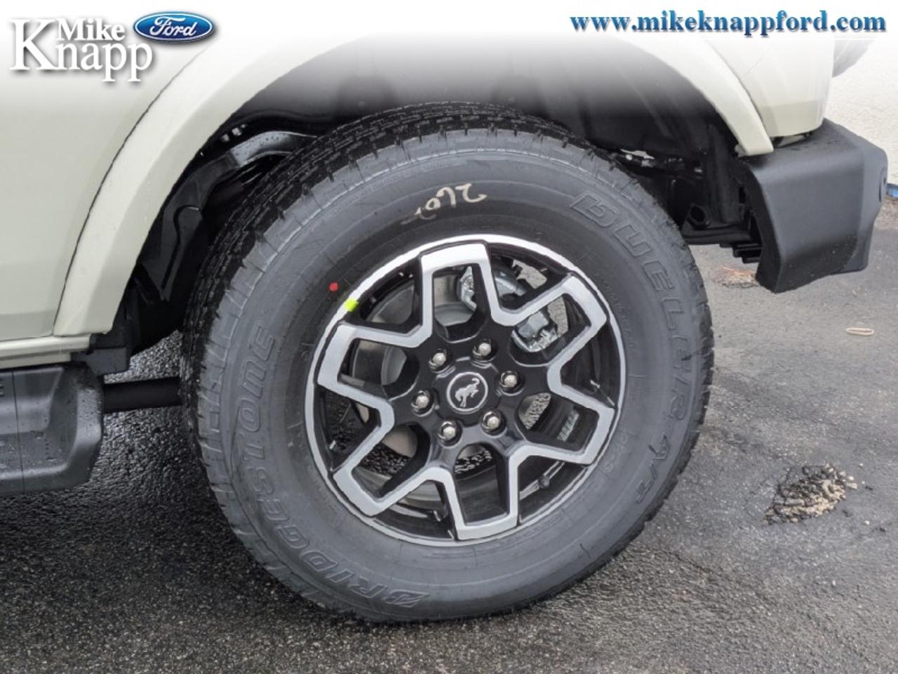 2026 Ford Bronco Outer Banks Photo