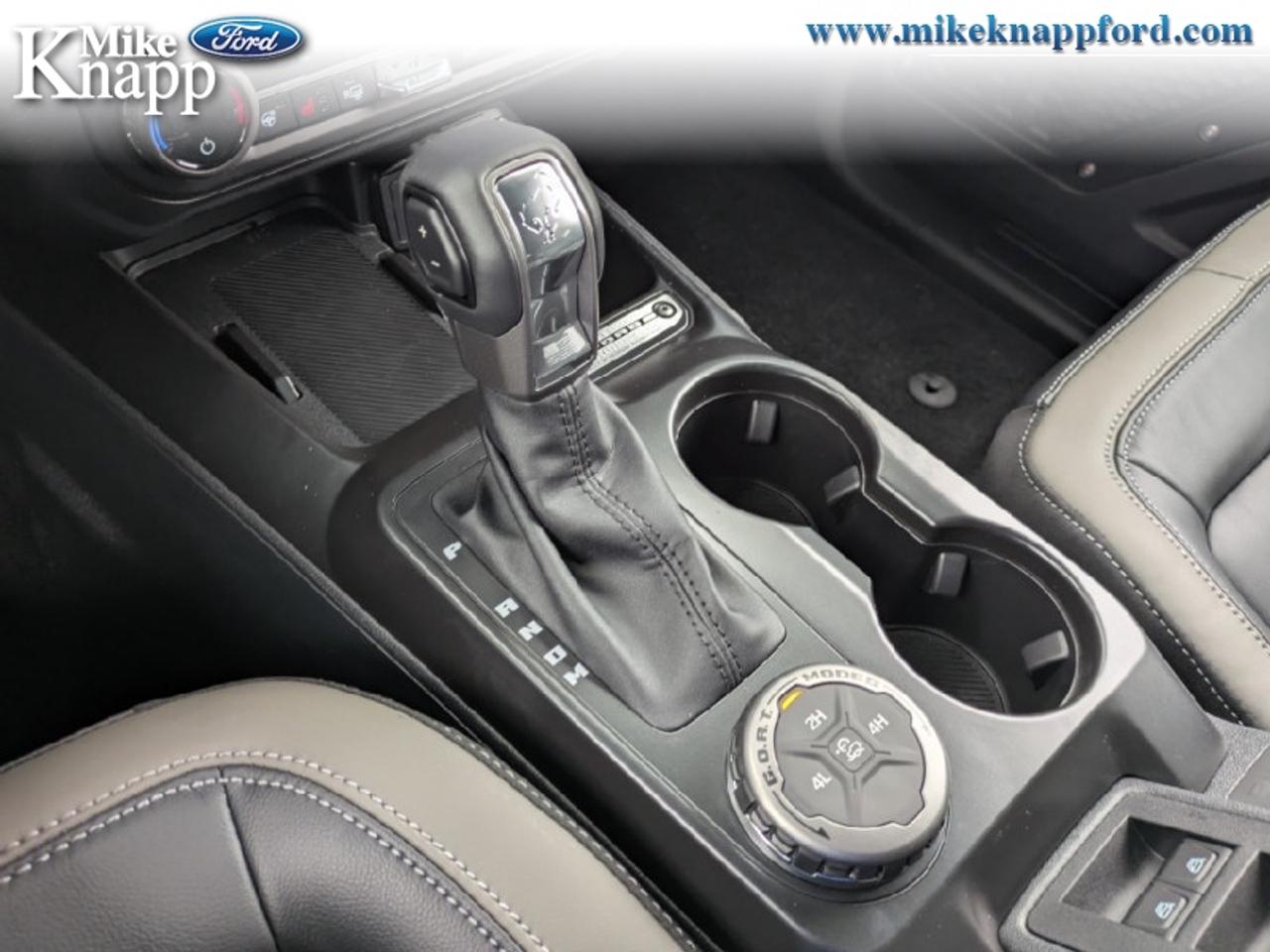 2026 Ford Bronco Outer Banks Photo