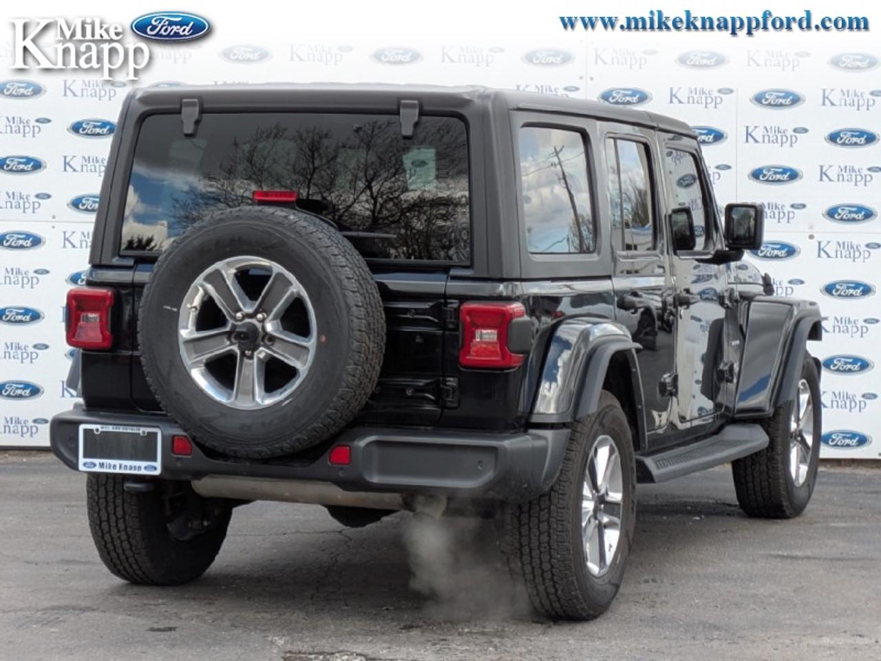 2023 Jeep Wrangler Sahara Photo4