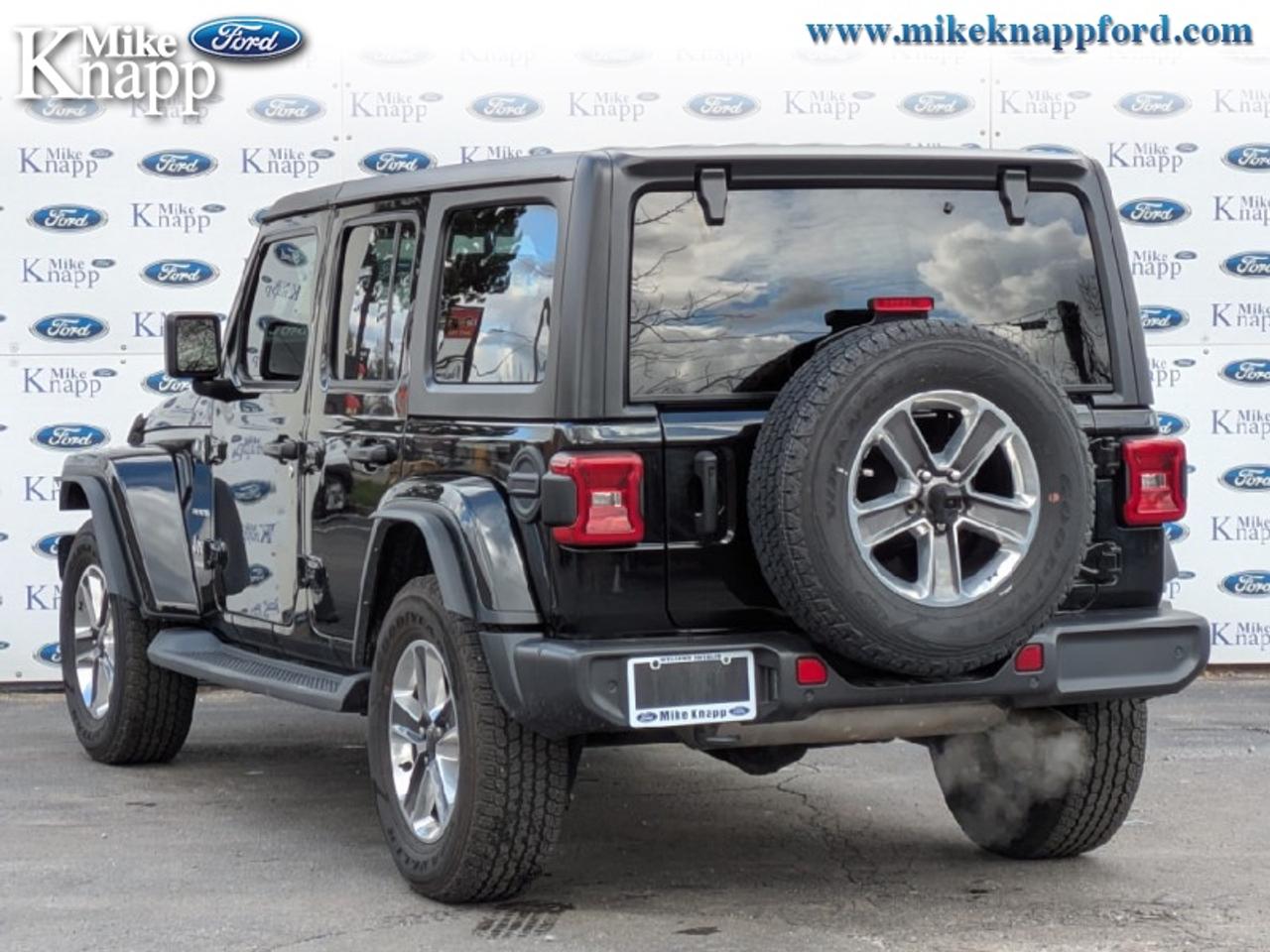 2023 Jeep Wrangler Sahara Photo2