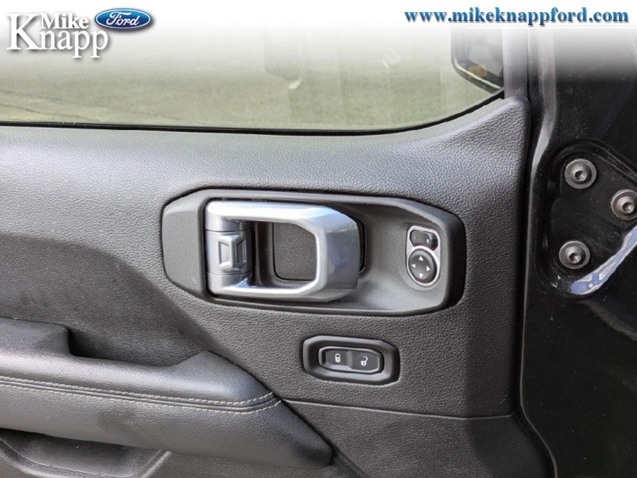 2023 Jeep Wrangler Sahara Photo