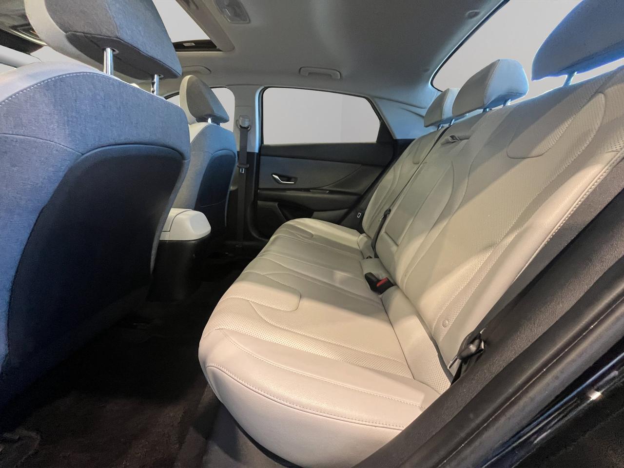 2022 Hyundai Elantra Ultimate | Reverse Cam | Sunroof Photo