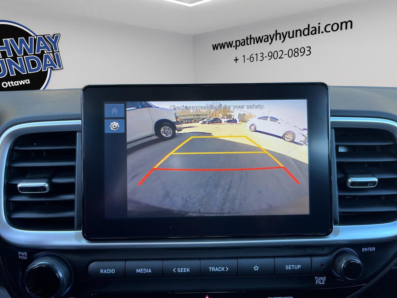 2023 Hyundai Venue Essential | Reverse Cam | Heated Seats Photo