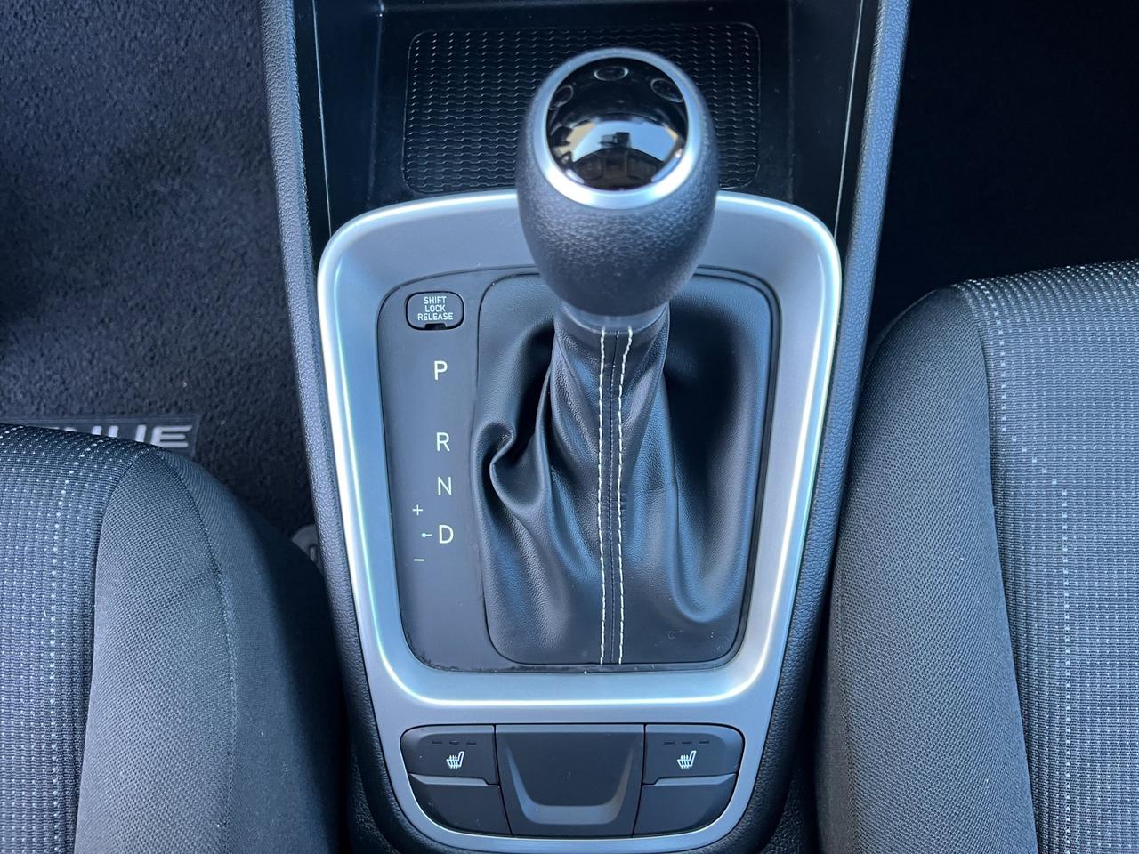 2023 Hyundai Venue Essential | Reverse Cam | Heated Seats Photo