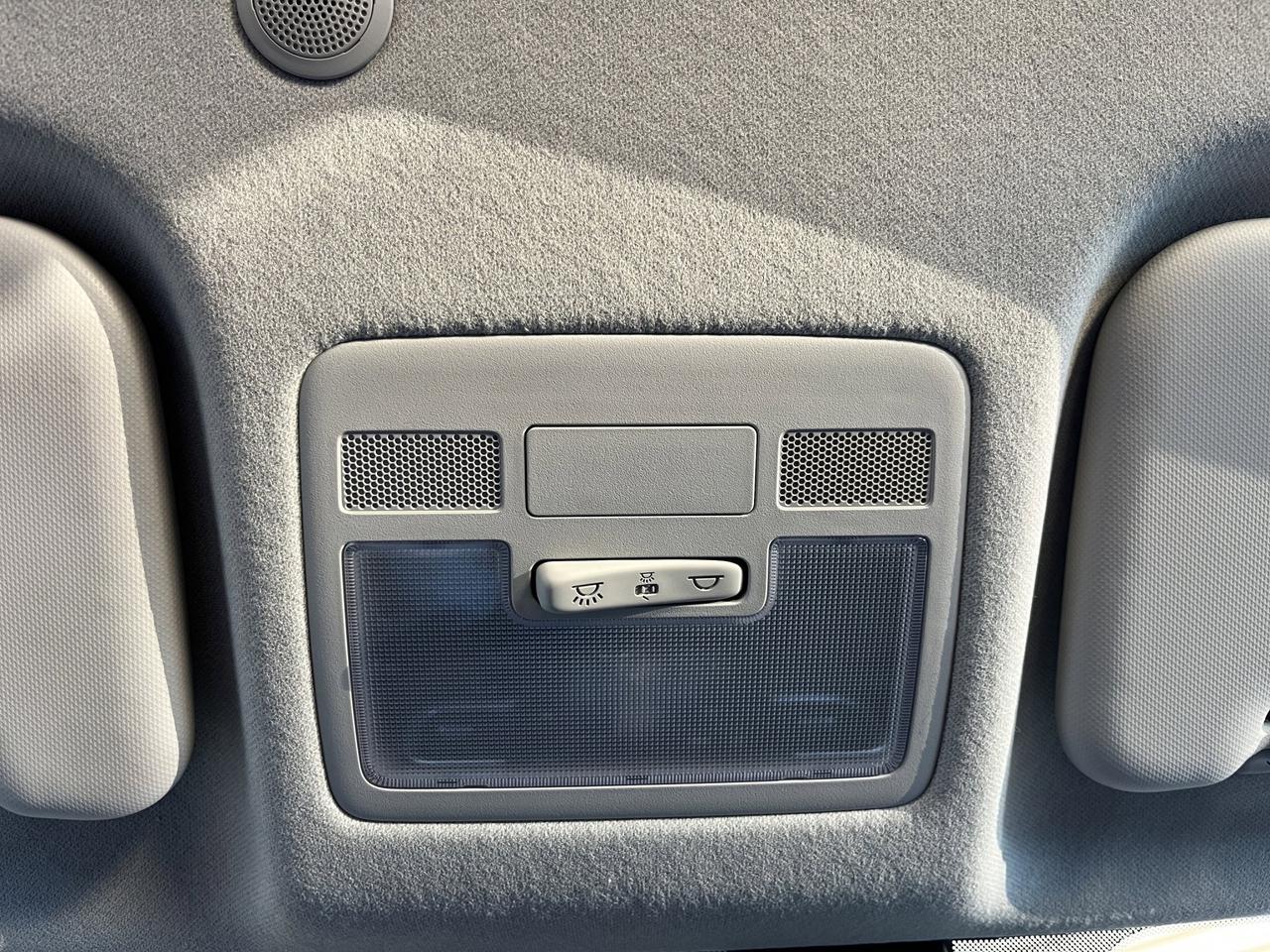 2023 Hyundai Venue Essential | Reverse Cam | Heated Seats Photo