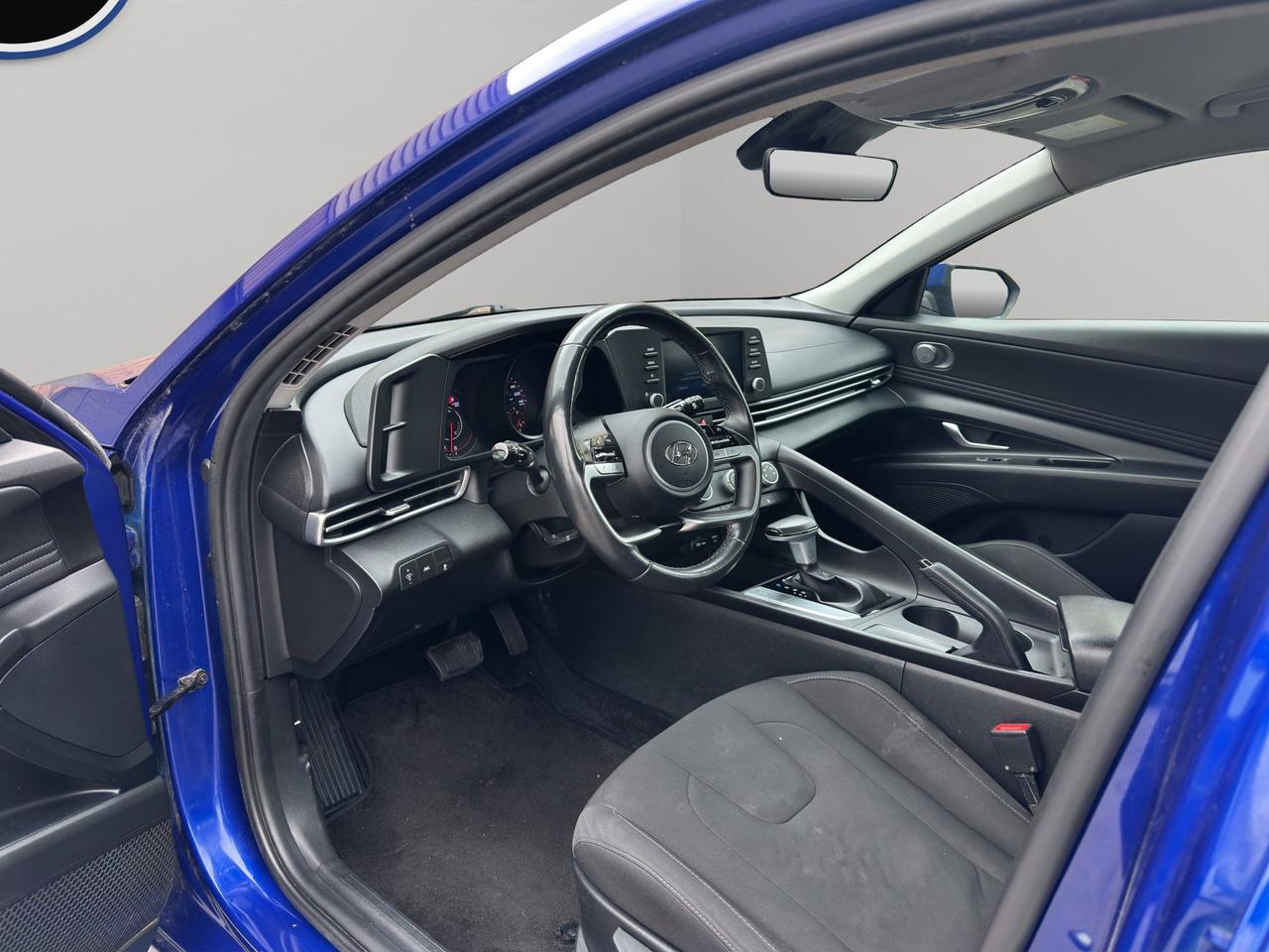 2021 Hyundai Elantra Preferred | Reverse Cam | Heated Seats Photo