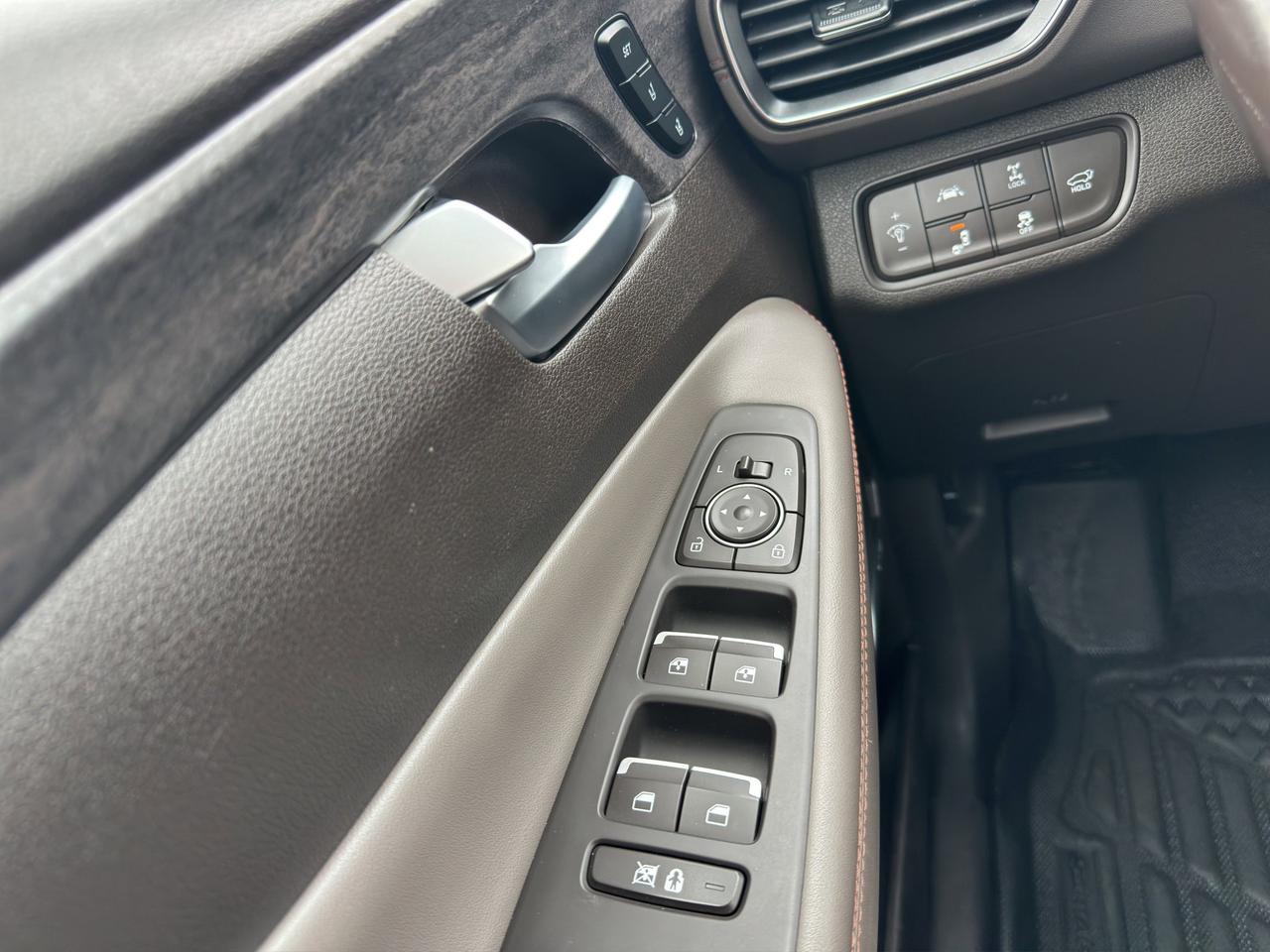2020 Hyundai Santa Fe Ultimate | Reverse Cam | Sunroof Photo