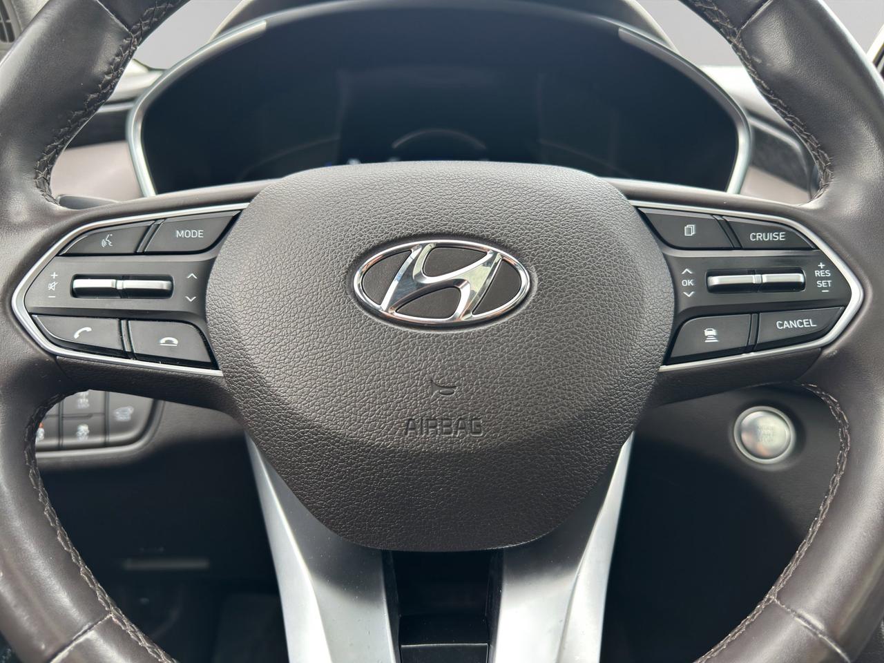 2020 Hyundai Santa Fe Ultimate | Reverse Cam | Sunroof Photo