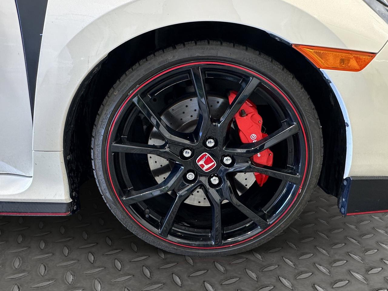 2019 Honda Civic Type R | Reverse Cam | Heated Seats Photo