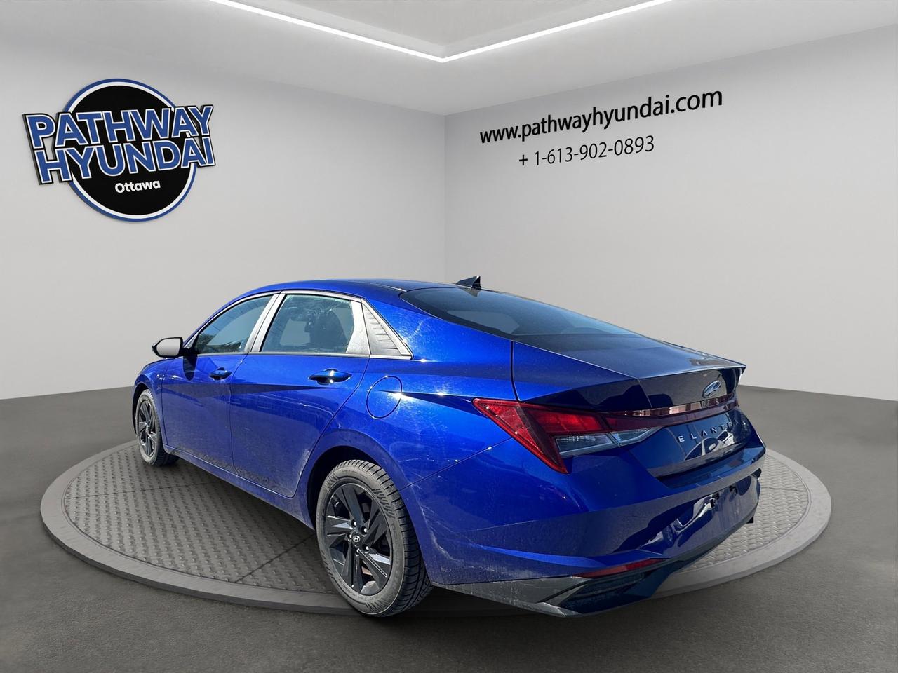 2021 Hyundai Elantra Preferred | Reverse Cam | Heated Seats Photo4