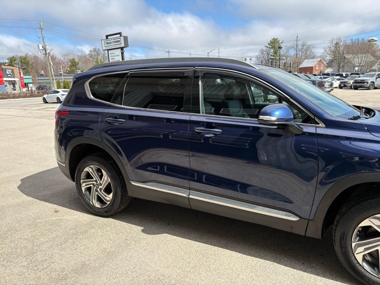 2022 Hyundai Santa Fe Preferred w/Trend Package 4dr All-Wheel Drive Photo