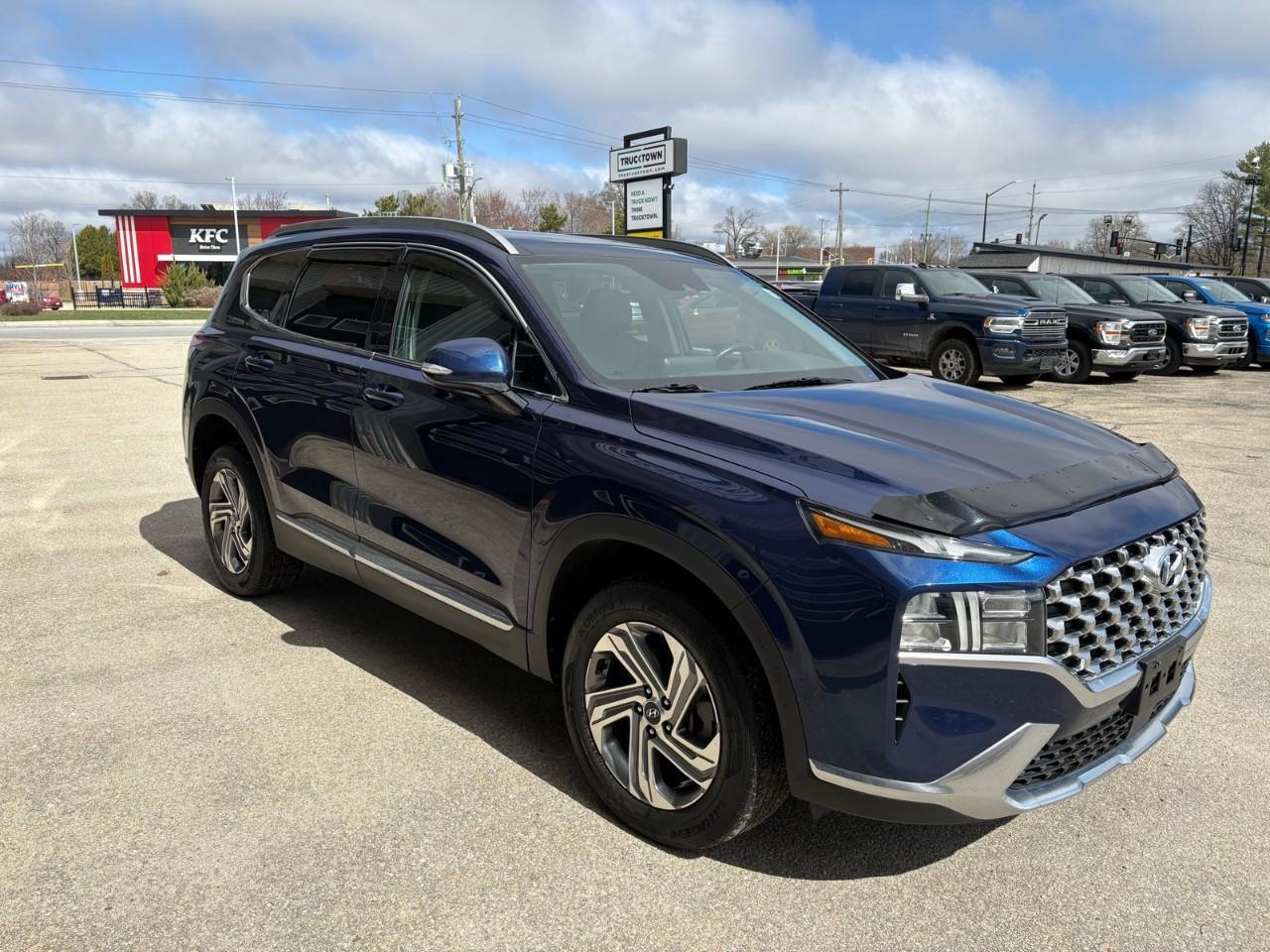 2022 Hyundai Santa Fe Preferred w/Trend Package 4dr All-Wheel Drive Photo