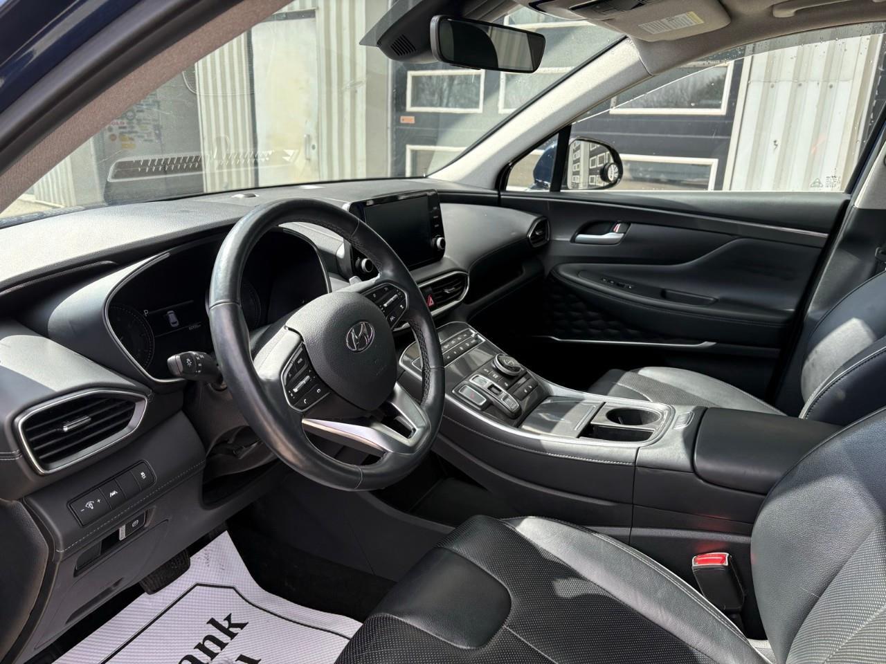 2022 Hyundai Santa Fe Preferred w/Trend Package 4dr All-Wheel Drive Photo