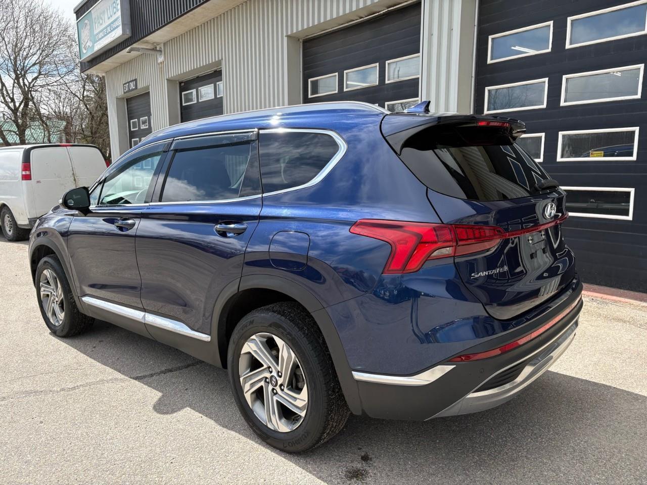 2022 Hyundai Santa Fe Preferred w/Trend Package 4dr All-Wheel Drive Photo