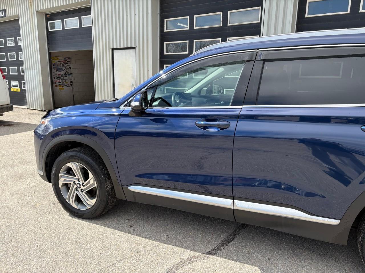 2022 Hyundai Santa Fe Preferred w/Trend Package 4dr All-Wheel Drive Photo