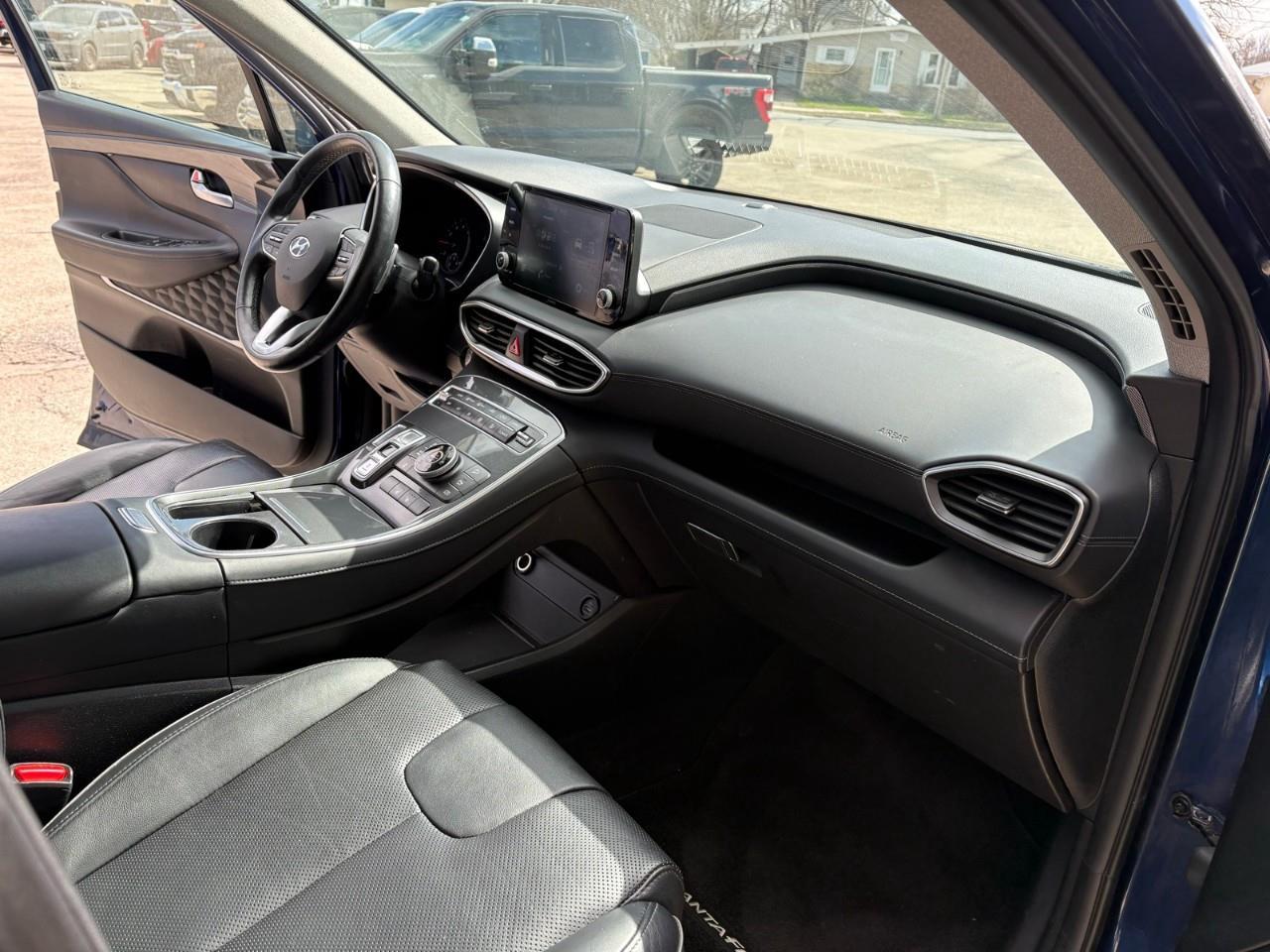 2022 Hyundai Santa Fe Preferred w/Trend Package 4dr All-Wheel Drive Photo