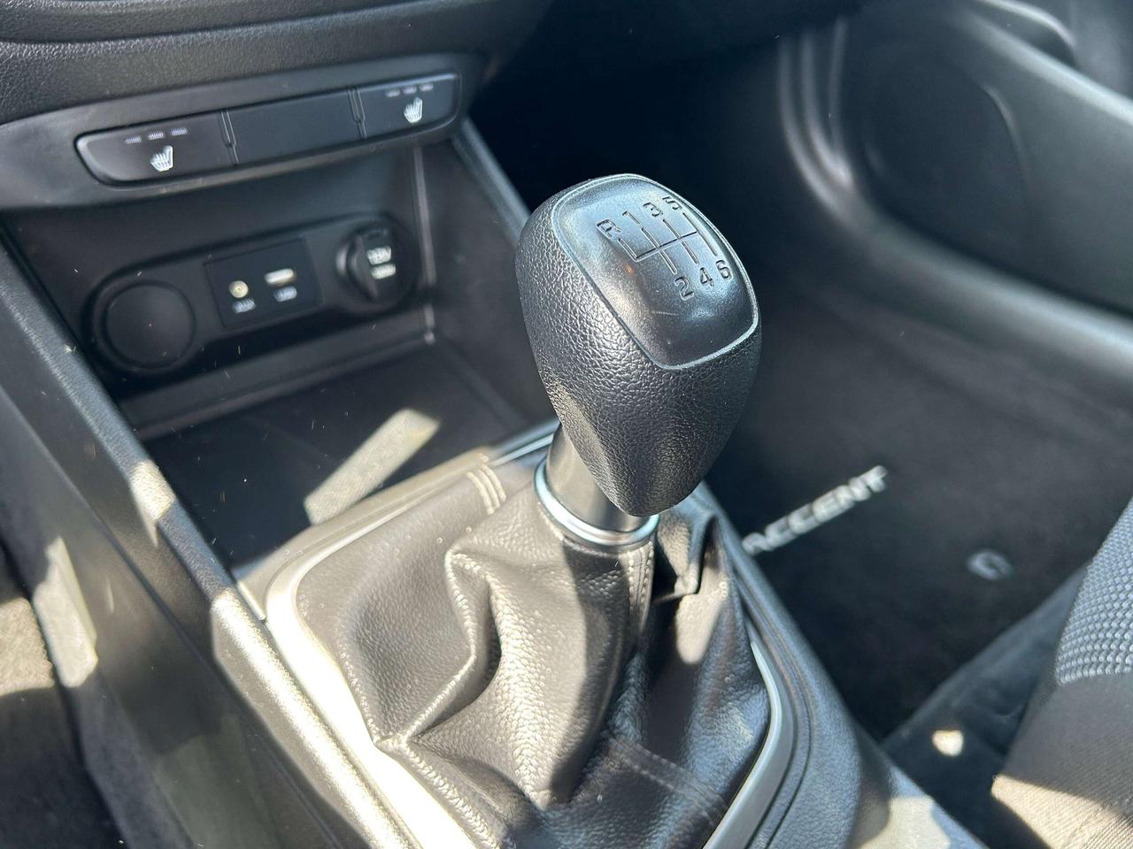 2019 Hyundai Accent Essential HTD SEATS A/C CALL NAPANEE 613-354-2100 Photo