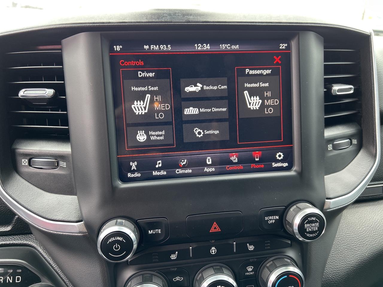 2019 RAM 1500 Big Horn 5.7L/4X4 CALL NAPANEE 613-354-2100 Photo