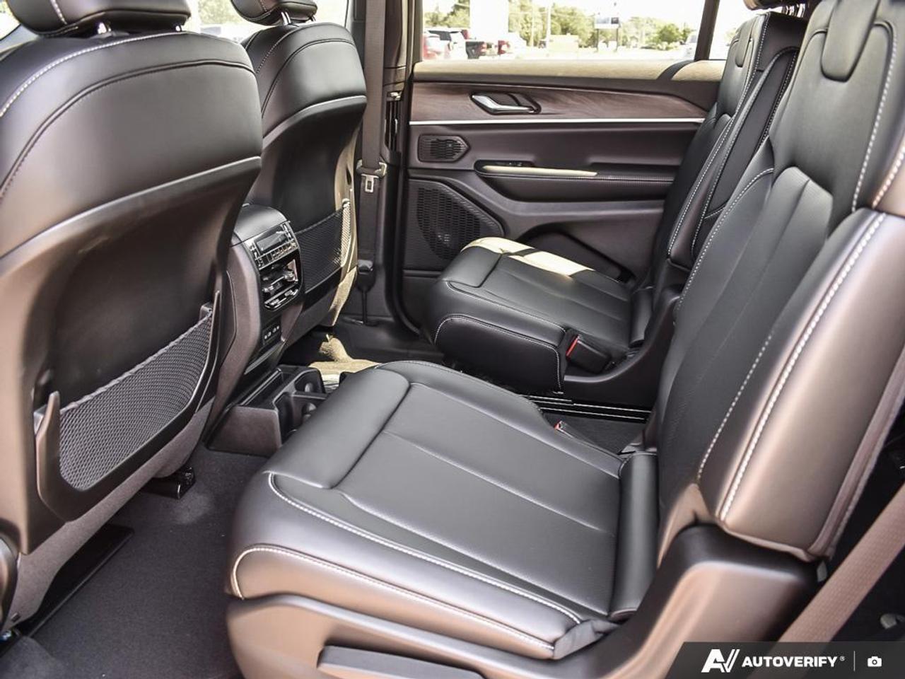2026 Jeep Grand Cherokee L Base 4dr 4x4 Photo