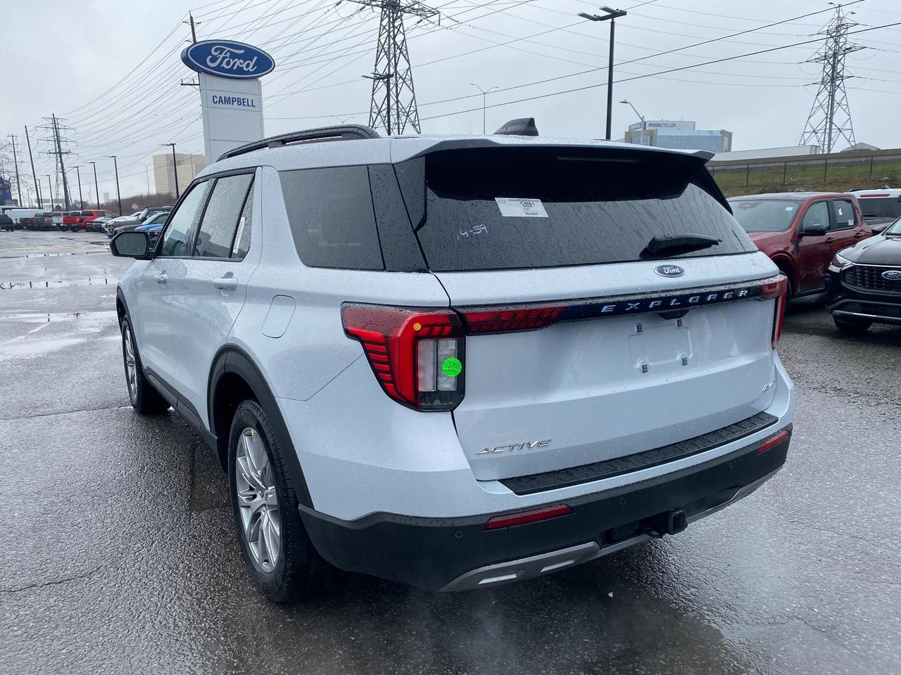 2026 Ford Explorer  Photo3