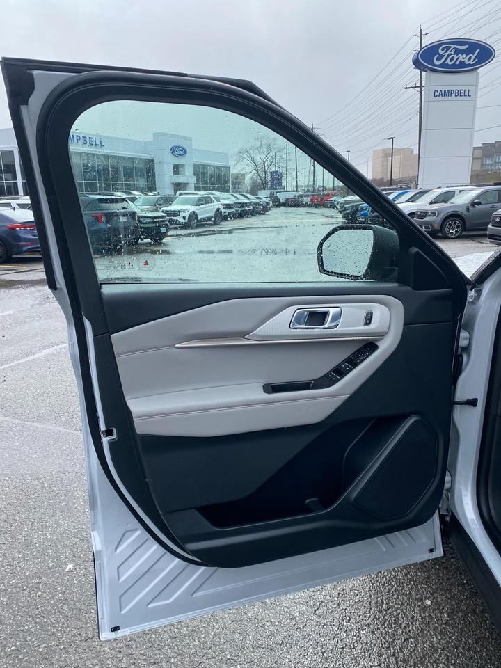 2026 Ford Explorer  Photo