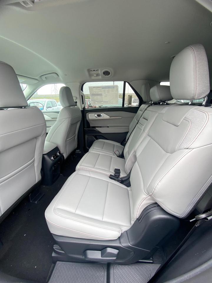 2026 Ford Explorer  Photo