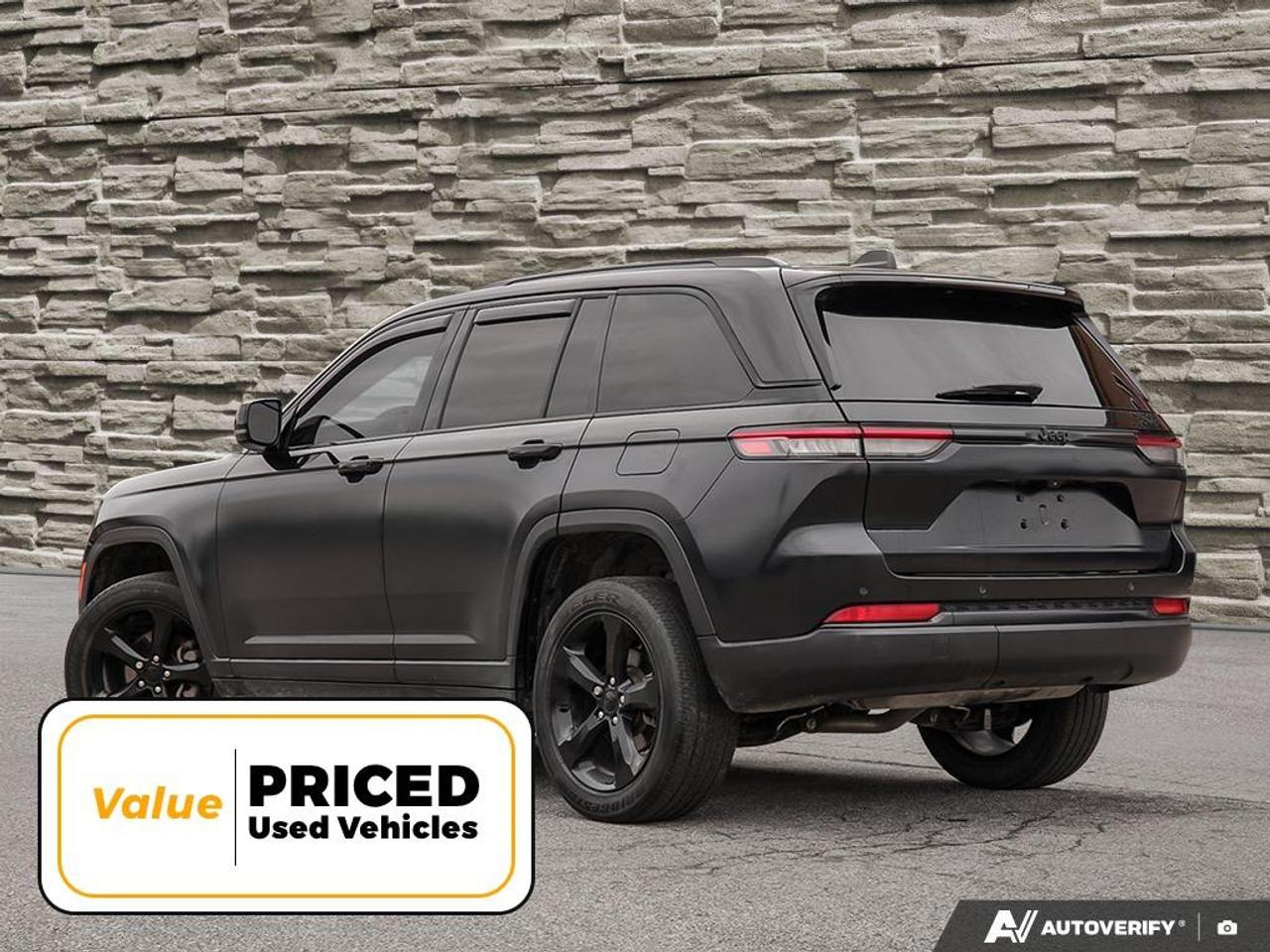 2022 Jeep Grand Cherokee Laredo 4dr 4x4 Photo