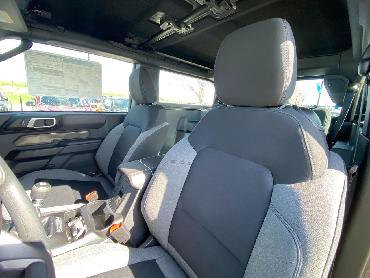 2026 Ford Bronco Base 2dr 4x4 Photo