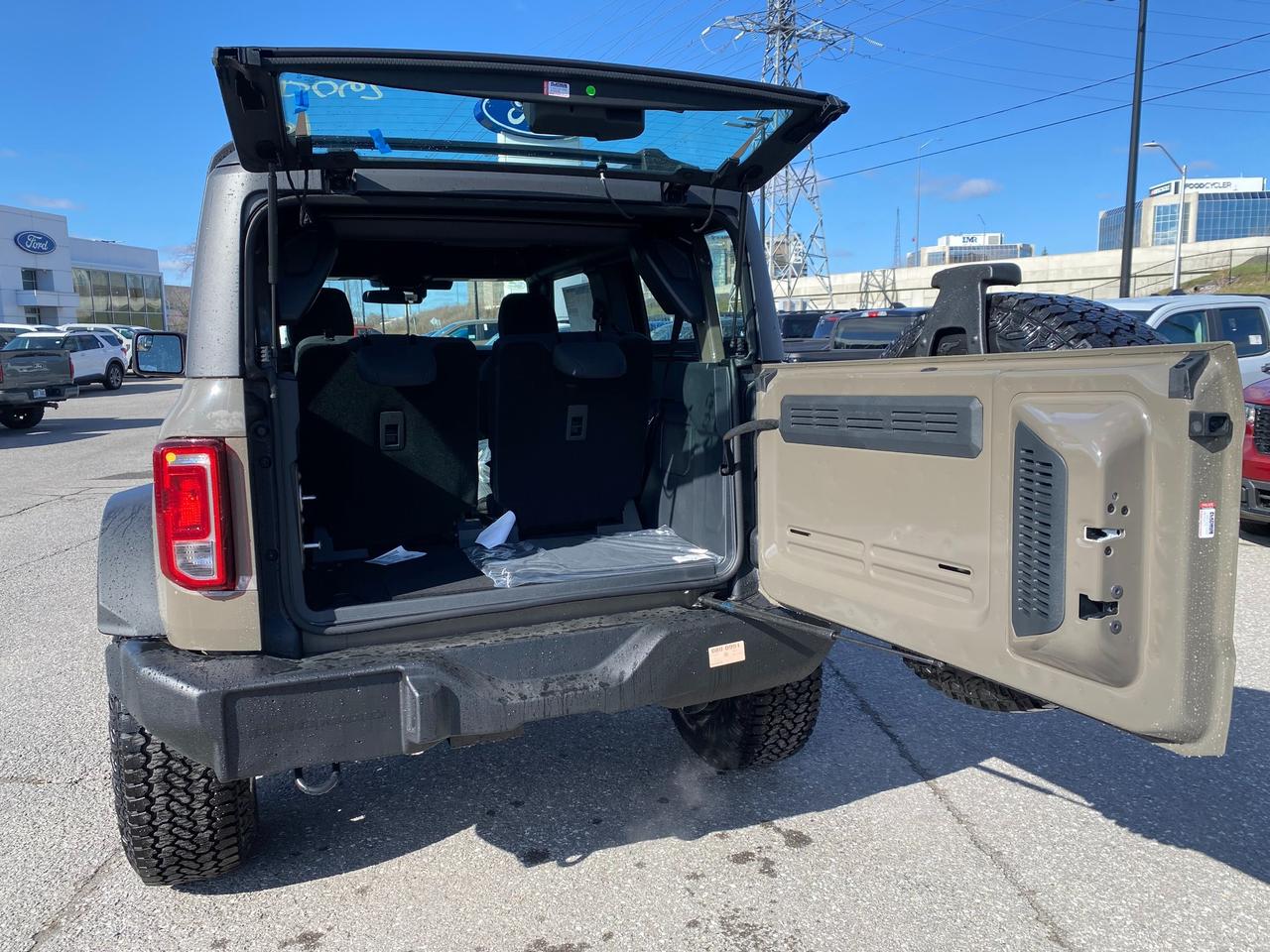 2026 Ford Bronco Base 2dr 4x4 Photo