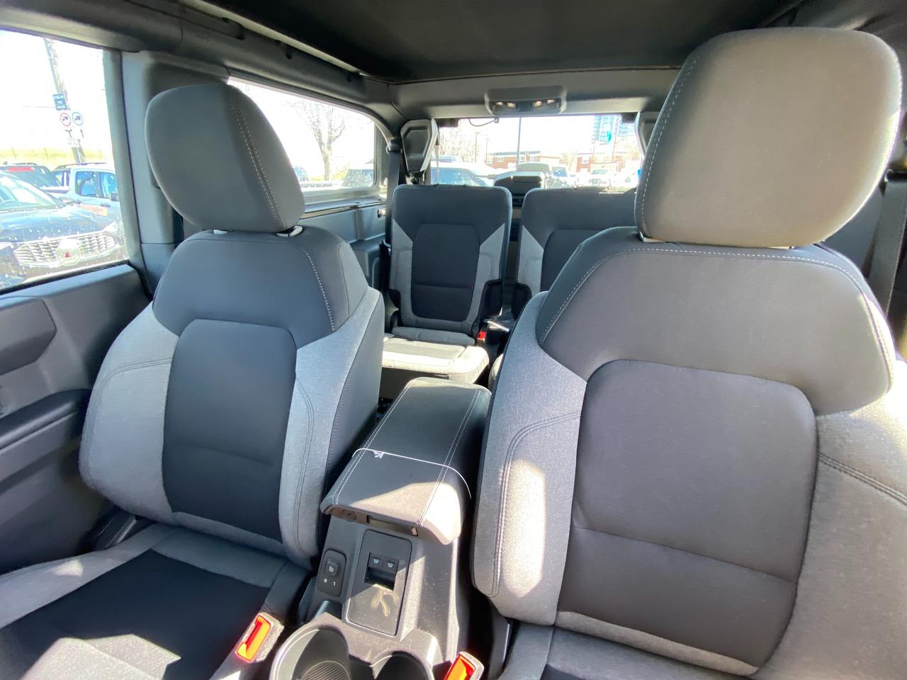 2026 Ford Bronco Base 2dr 4x4 Photo