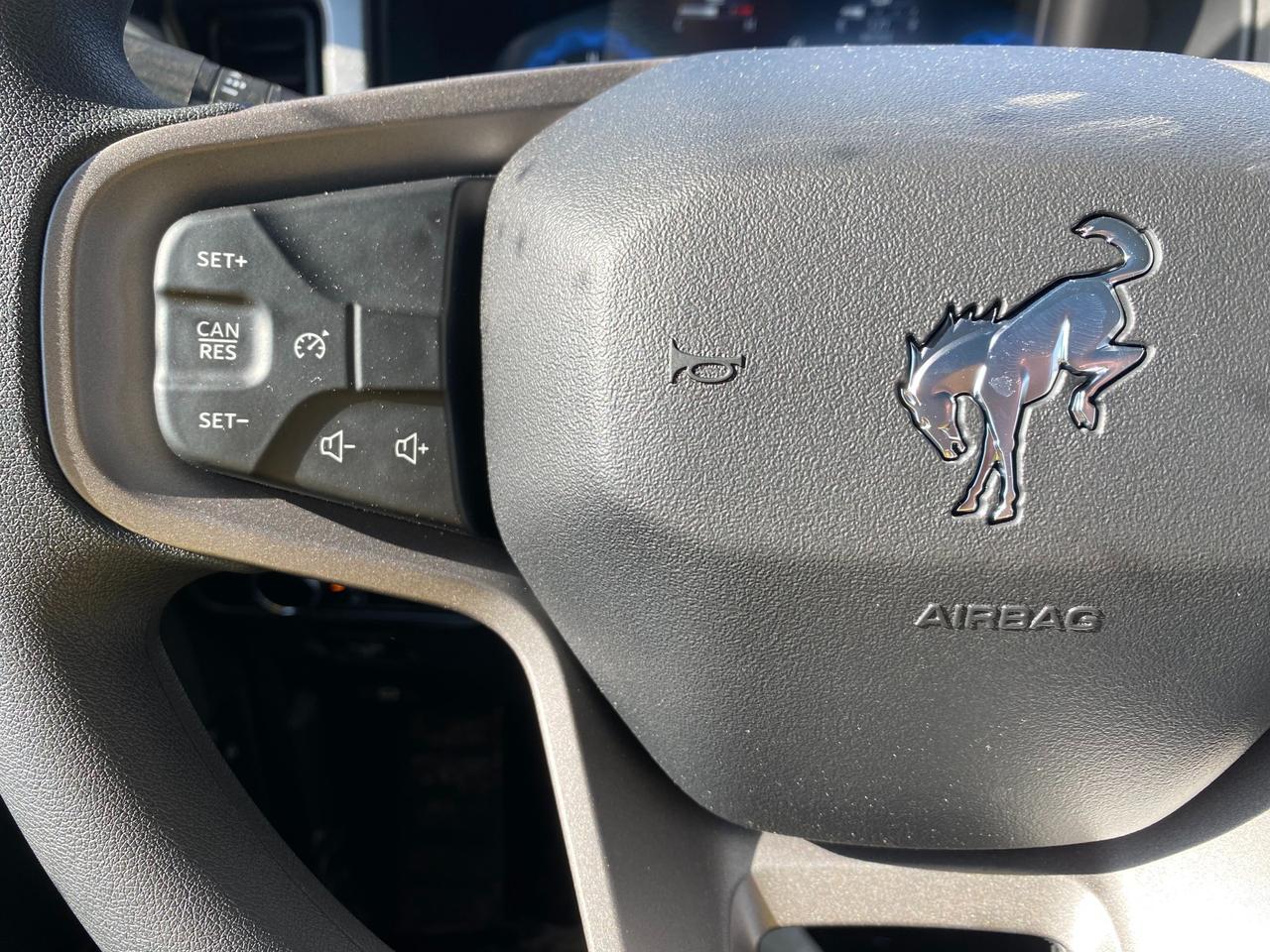 2026 Ford Bronco Base 2dr 4x4 Photo