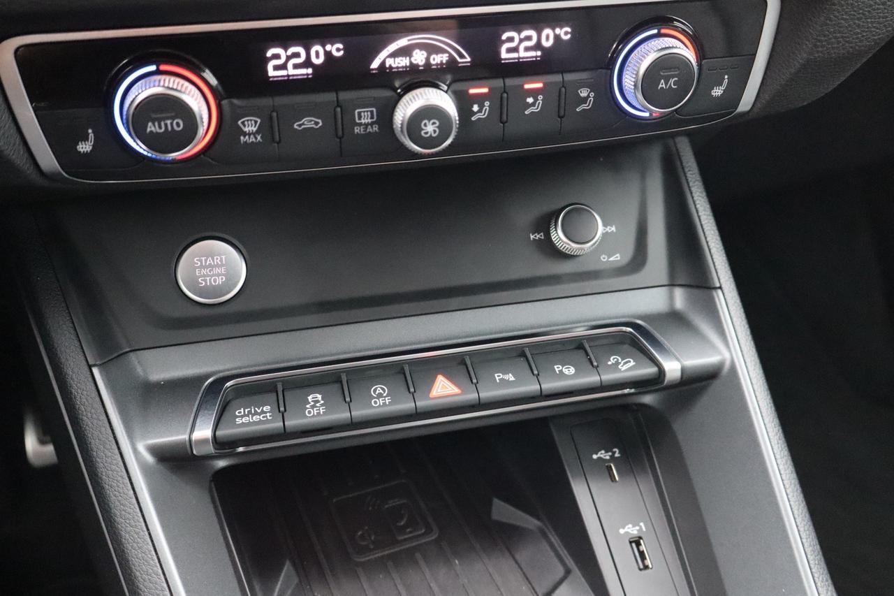 2019 Audi Q3 Technik S line quattro   No Accident   Clean Carfa Photo