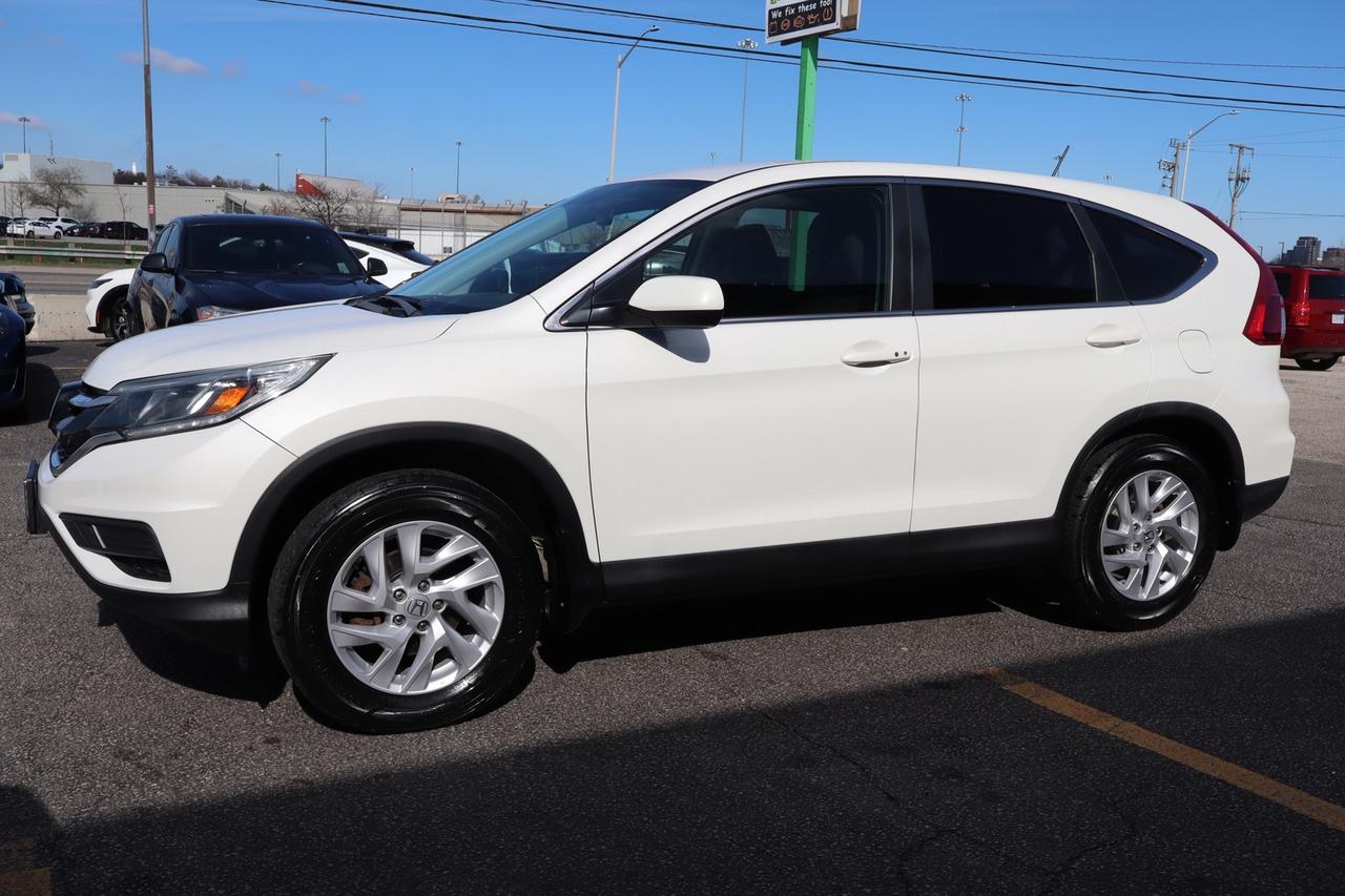 2015 Honda CR-V SE 4WD   NO ACCIDENT   Safety Certified Photo2
