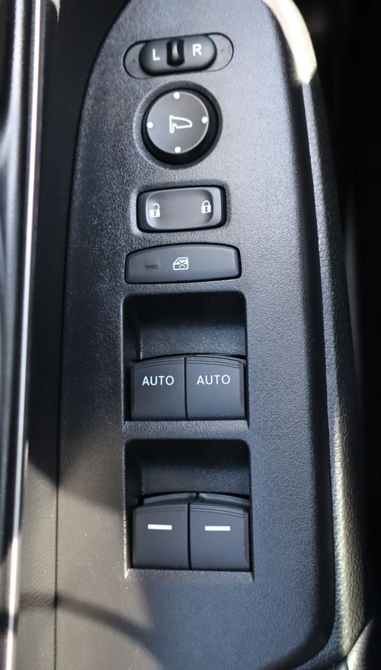 2022 Honda CR-V Touring 4dr All-wheel Drive Photo