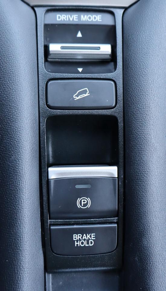 2024 Honda HR-V EX-L Navi 4dr All-Wheel Drive Photo
