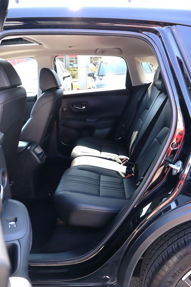 2024 Honda HR-V EX-L Navi 4dr All-Wheel Drive Photo