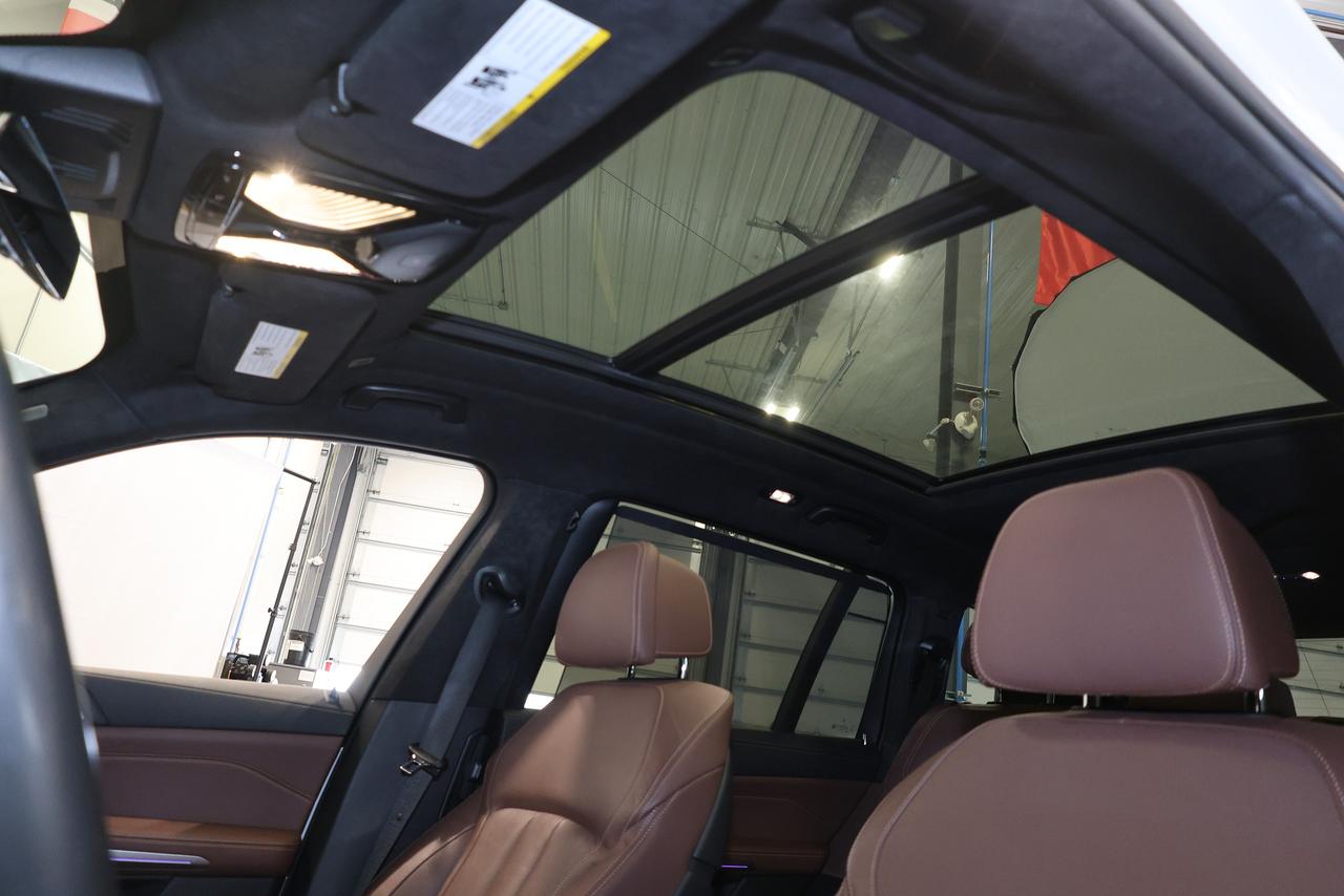 2021 BMW X7 M50i - PANO|NAVI|360CAM|HEADSUP|MASSAGE SEAT Photo