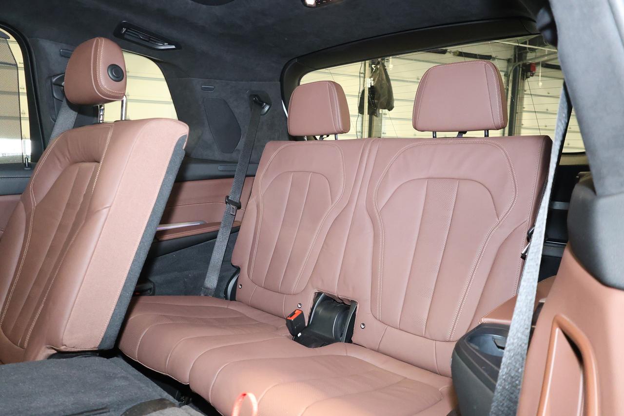 2021 BMW X7 M50i - PANO|NAVI|360CAM|HEADSUP|MASSAGE SEAT Photo