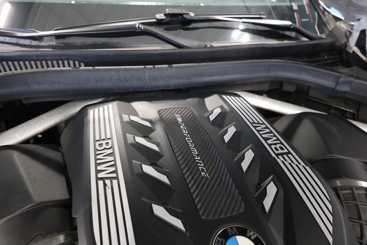 2021 BMW X7 M50i - PANO|NAVI|360CAM|HEADSUP|MASSAGE SEAT Photo