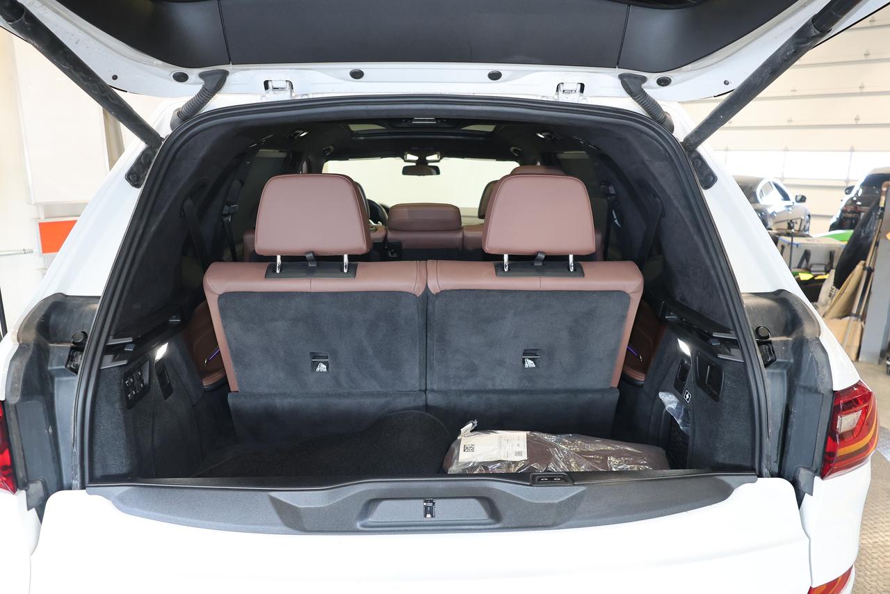 2021 BMW X7 M50i - PANO|NAVI|360CAM|HEADSUP|MASSAGE SEAT Photo