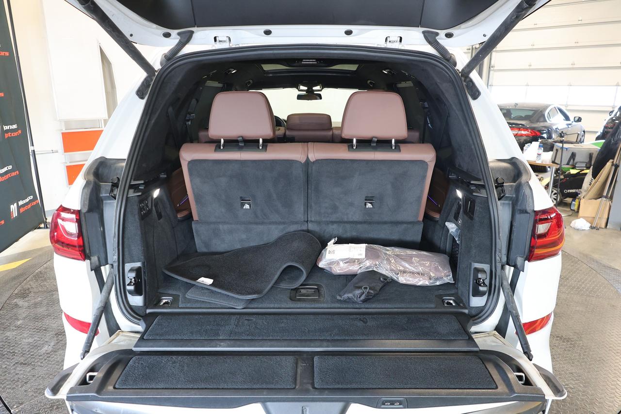 2021 BMW X7 M50i - PANO|NAVI|360CAM|HEADSUP|MASSAGE SEAT Photo