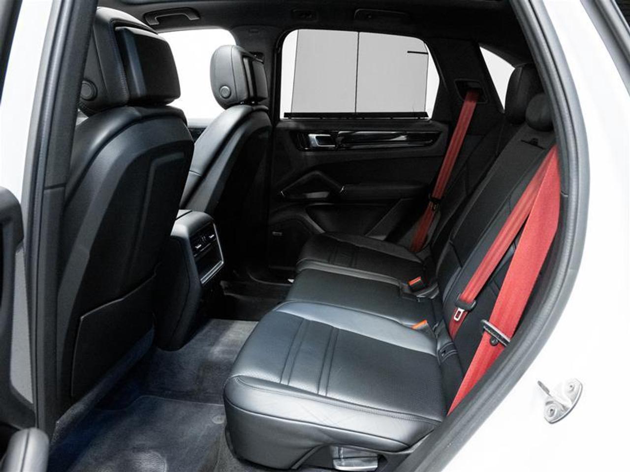 2021 Porsche Cayenne Base 4dr All-wheel Drive Photo