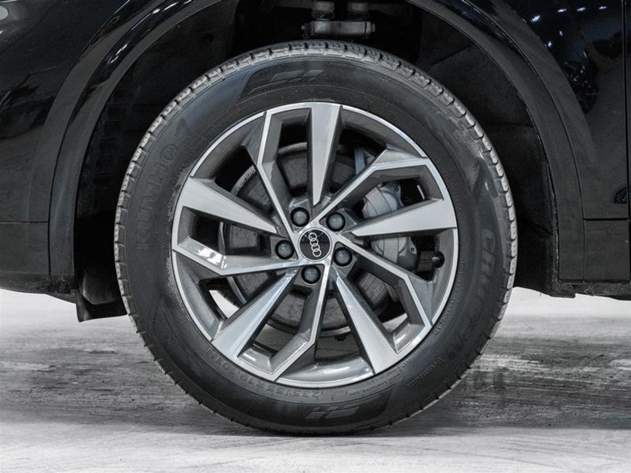 2022 Audi Q5 45 Progressiv 4dr All-Wheel Drive quattro Sport Utility Photo4