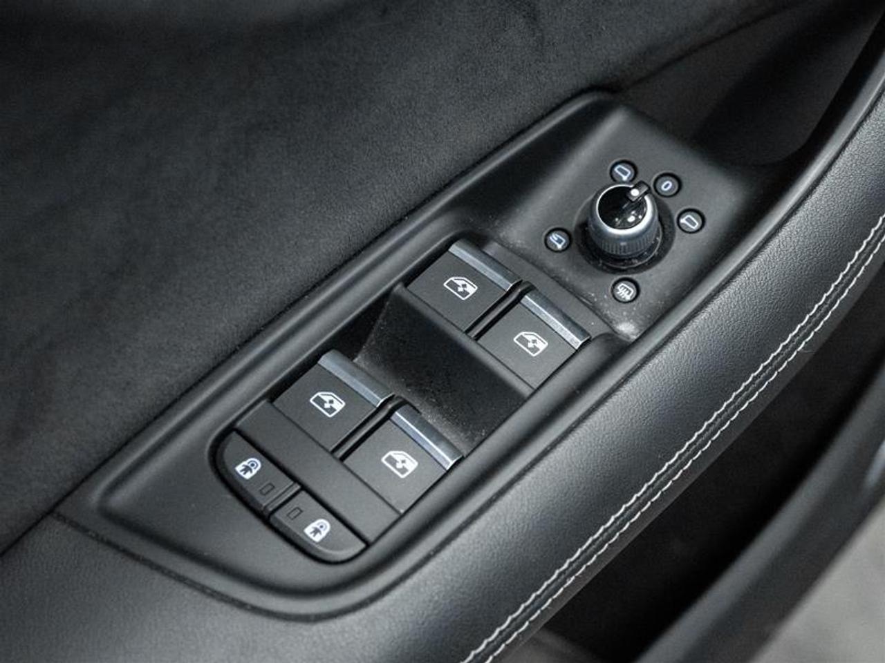 2023 Audi SQ7 4.0T 4dr All-Wheel Drive quattro Sport Utility Photo