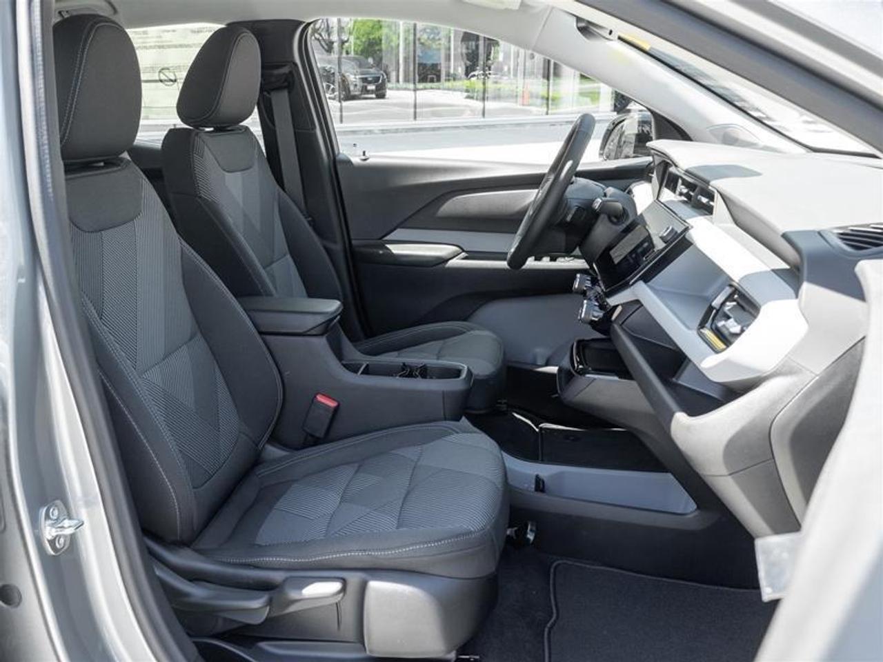 2027 Chevrolet Bolt LT 4dr Photo