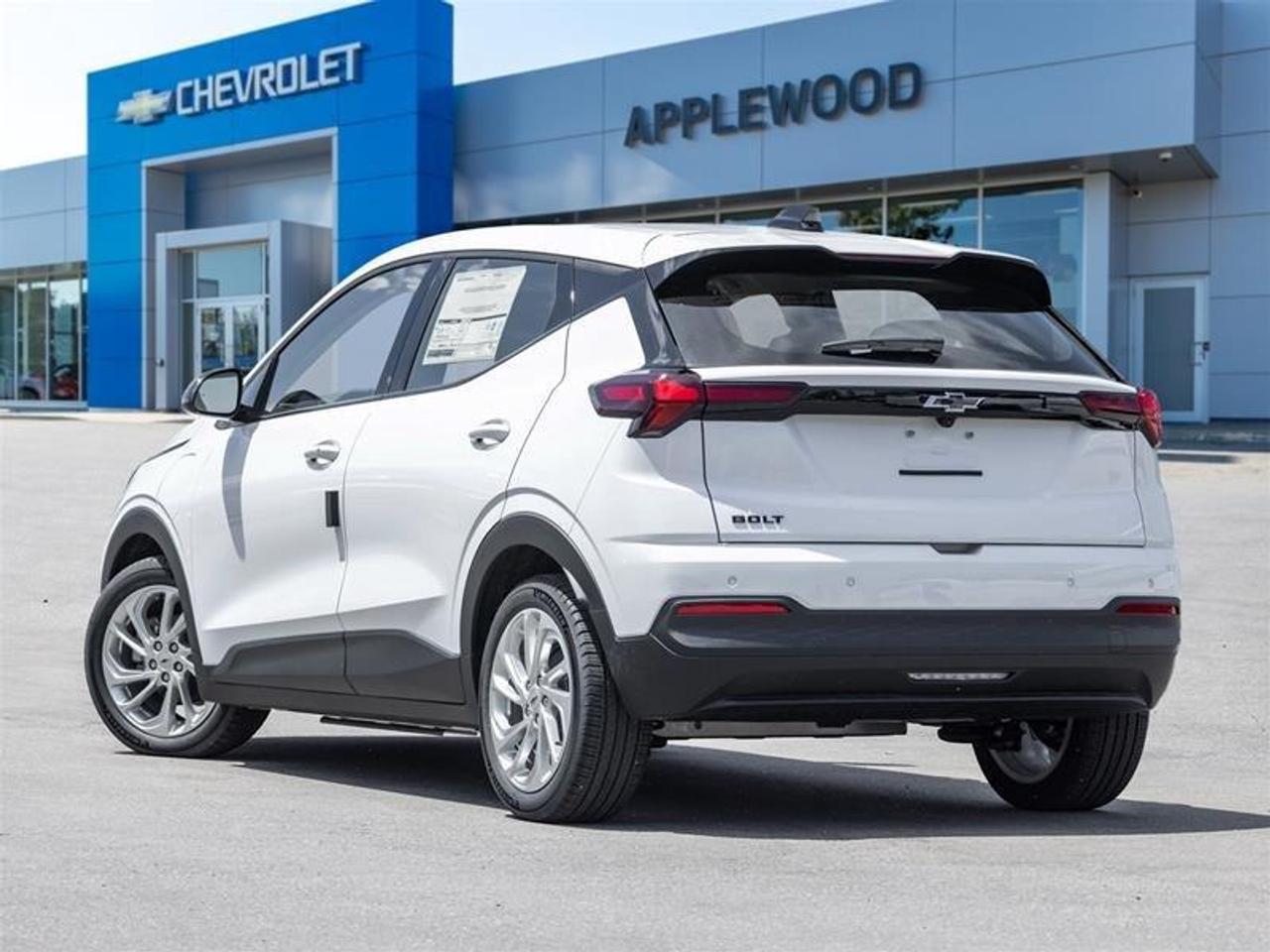 2027 Chevrolet Bolt LT 4dr Photo4