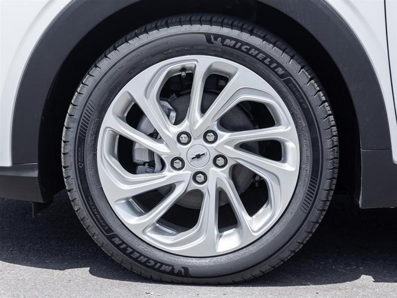 2027 Chevrolet Bolt LT 4dr Photo3