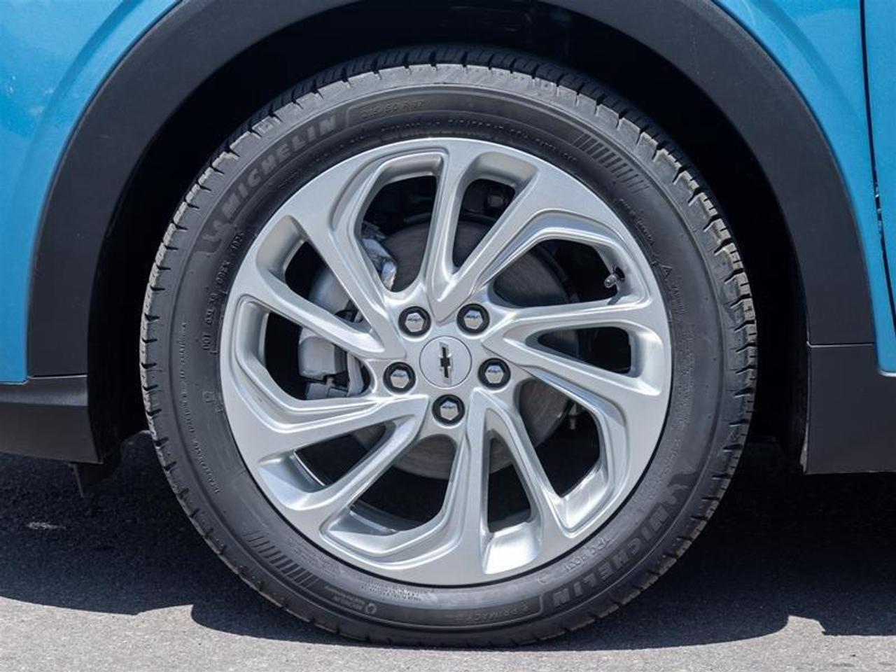 2027 Chevrolet Bolt LT 4dr Photo
